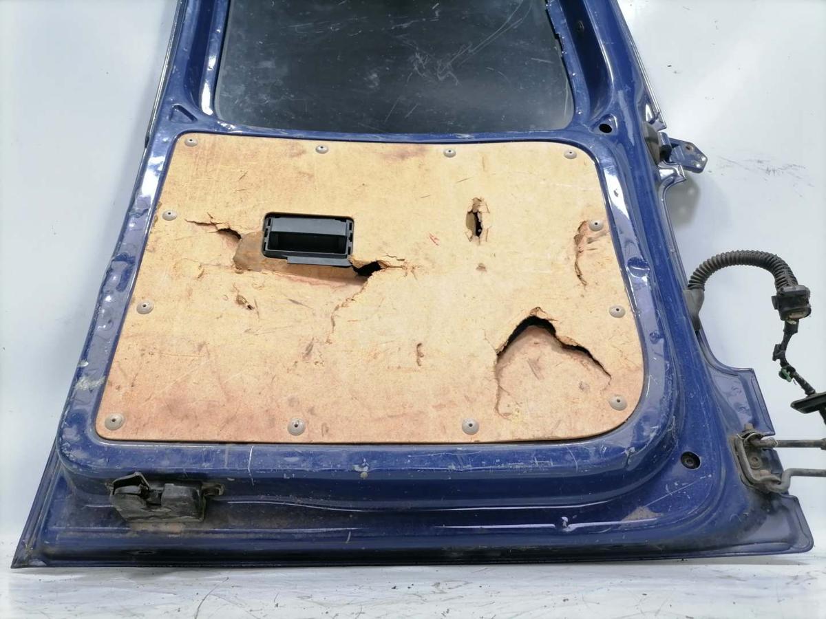 VW Caddy 2K original Flügeltür links LL5M Indienblau Bj.2006 VW Caddy 2K original Flügeltür links LL5M Indienblau Bj.2006